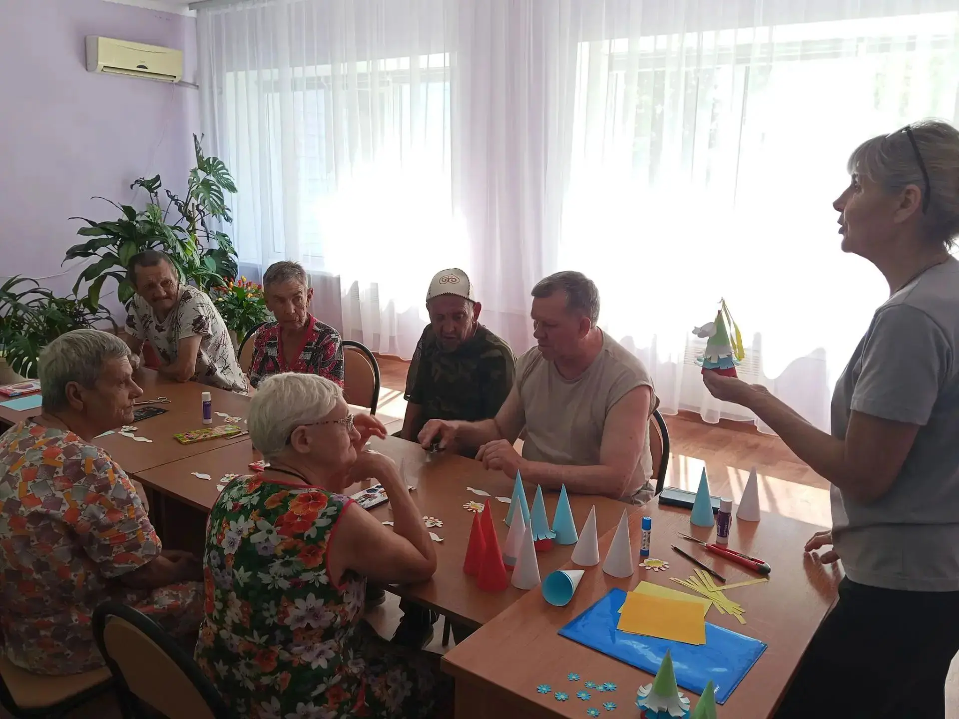 🇷🇺Тепло рук и цвета российского флага: в ОВПП с. Вольное прошёл мастер-класс «Россиян...