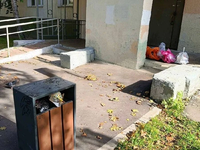 🧹 В Текстильщиках на Люблинской жители жалуются на плохую уборку двора