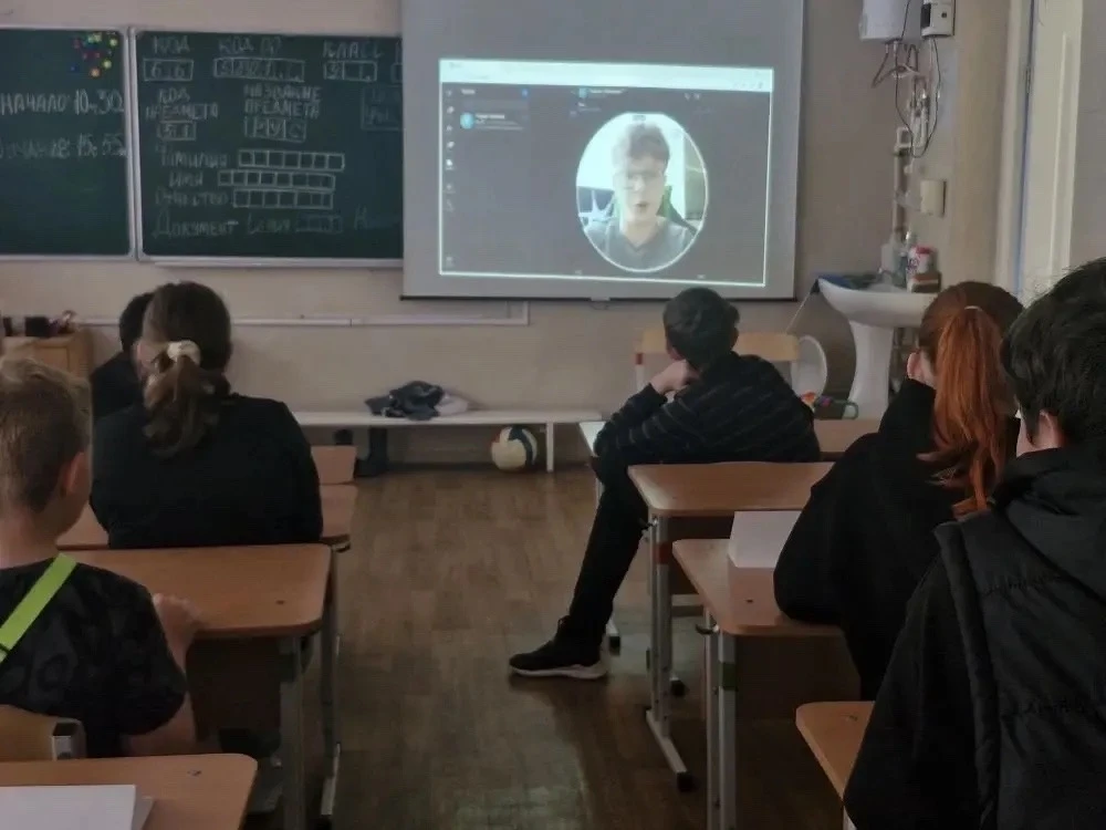 Сотрудники полиции Первоуральска продолжают профилактическую работу с подростками: пред...