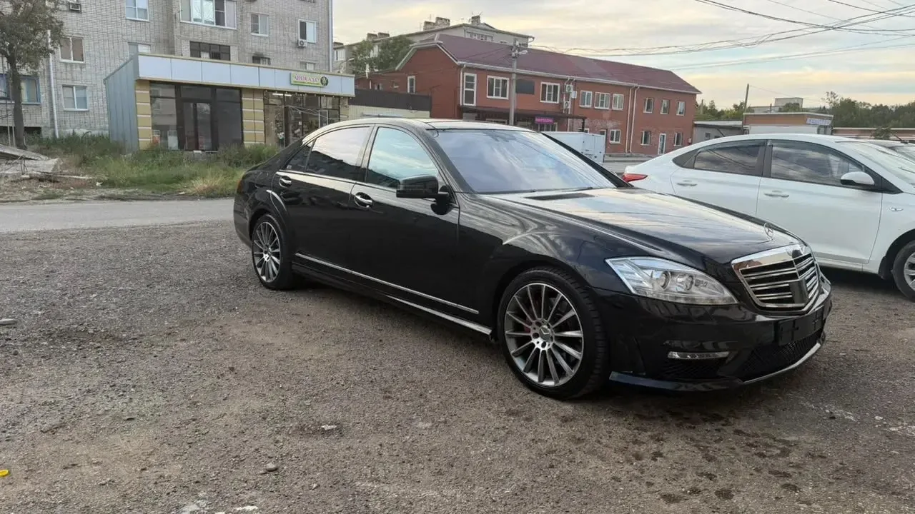 🚗2008 год, в шикарном состоянии, обьем 5.5,