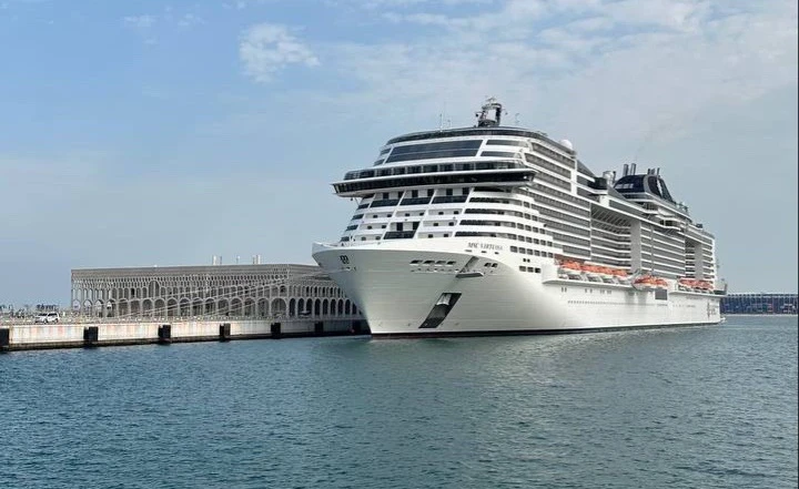 Легендарная акция от MSC Cruises!

В недельный круиз по Европе за 37 000 ₽* — такое бывает только в 