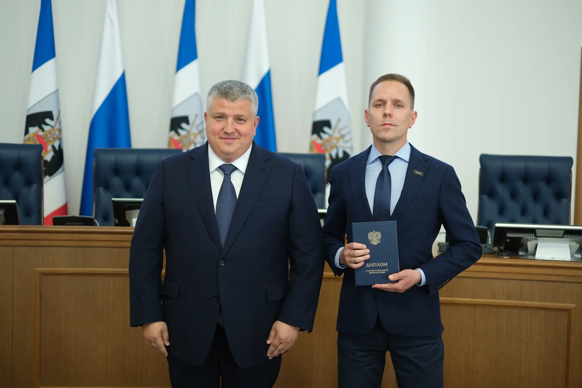 Уважаемые Новгородцы!

Ветеран СВО Максим Геннадьевич Глинский завершил обучение по программе «СВОи 