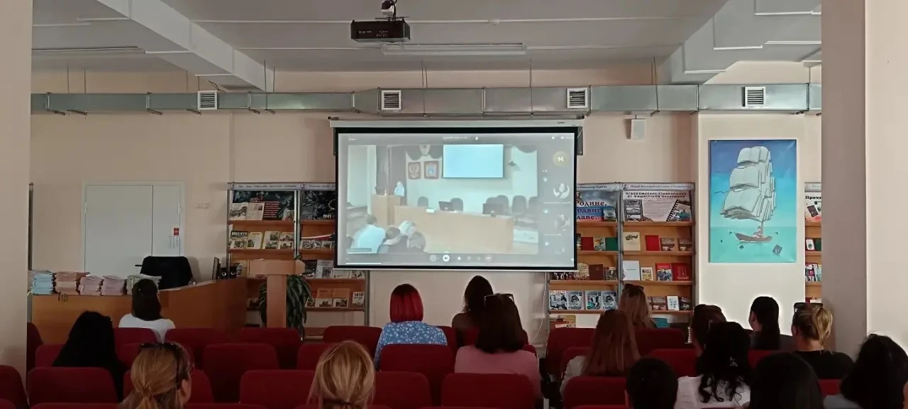 Сегодня для родителей нашей школы в режиме видео-конференц-связи состоялся Краевой Университет педаг
