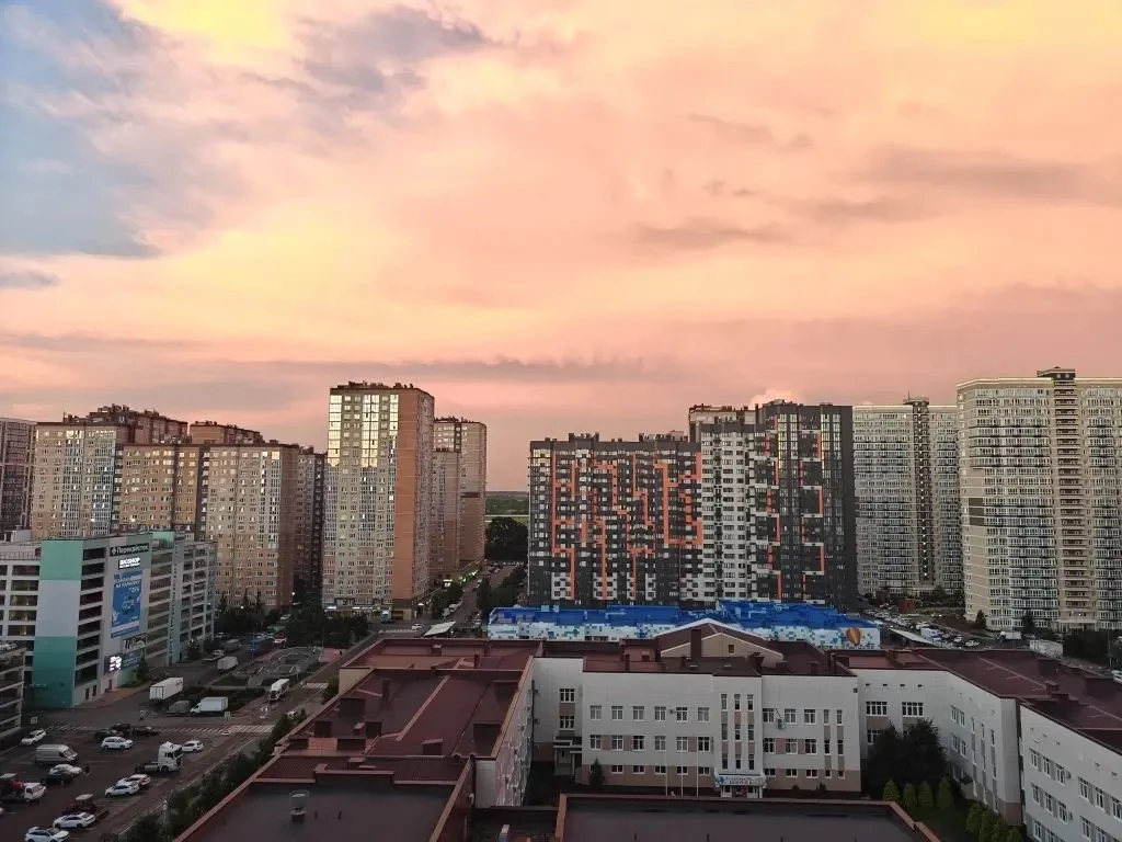Любуемся невероятным закатом в Краснодаре!🌅