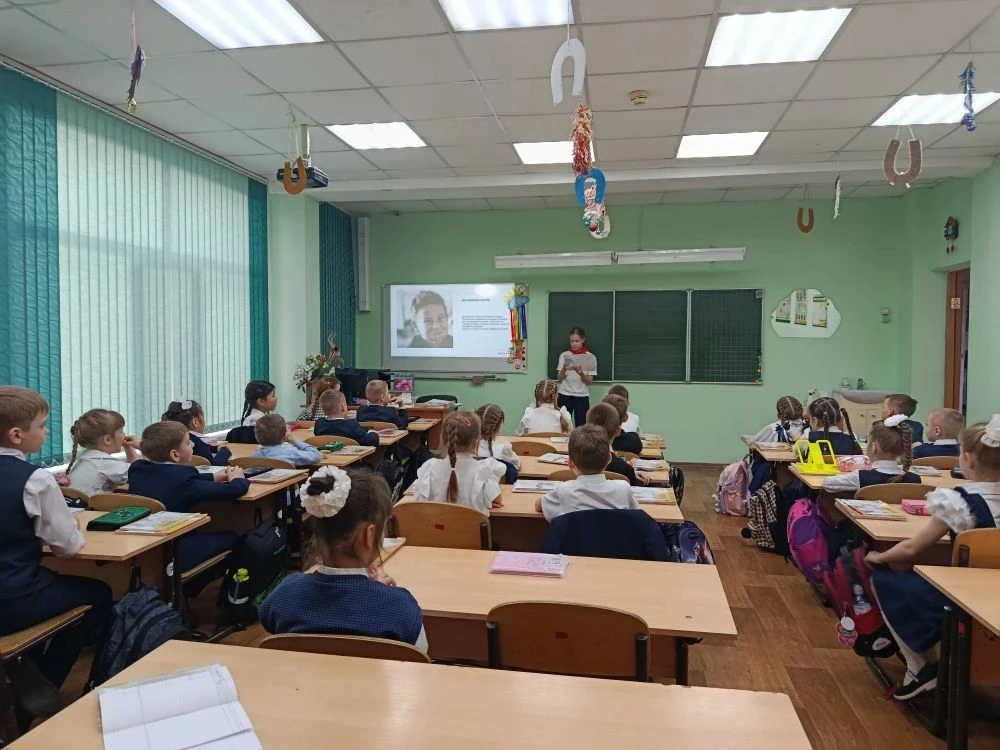 👫 День братьев и сестёр — ❤️праздник самых родных душ!  💙💜Братья и сёстры — это не просто родственни
