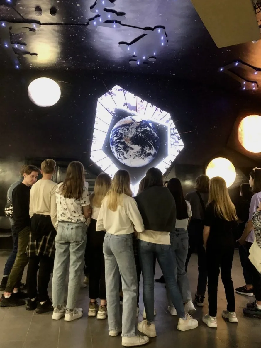 Сегодня последний звонок 🛎️