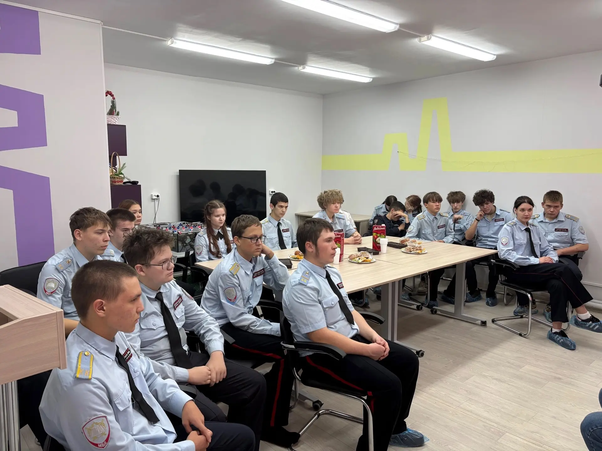 🎉 Встреча с ветеранами органов внутренних дел! 🎉