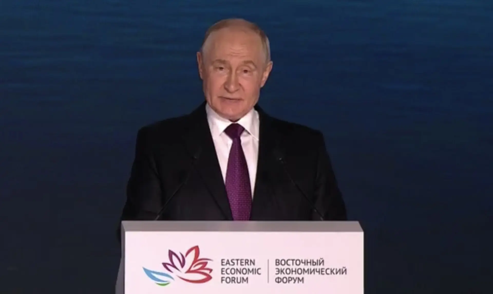 ⚡️Пленарное заседание ВЭФ-2026 с участием Президента РФ Владимира Путина началось