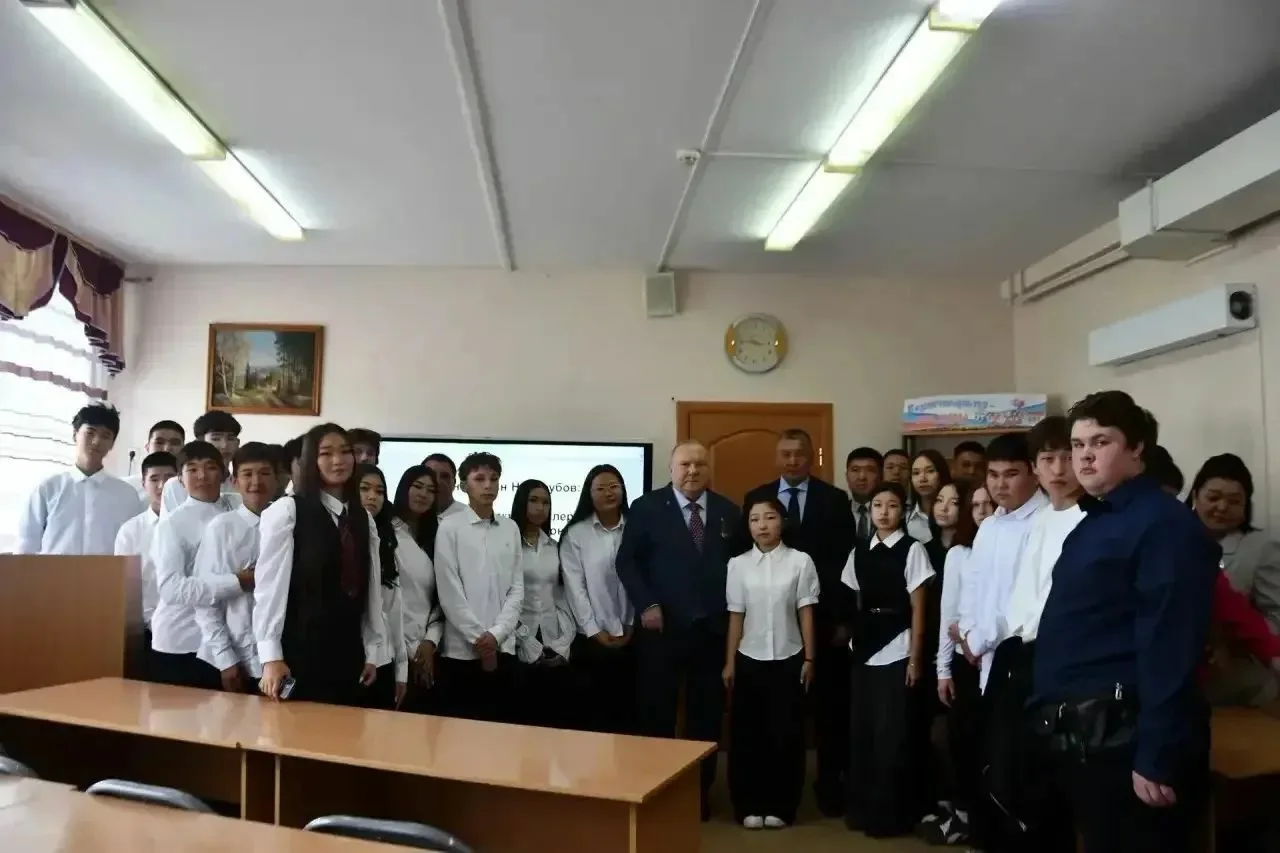 🇷🇺 Когда перед школьниками — человек, для которого служение Родине стало судьбой