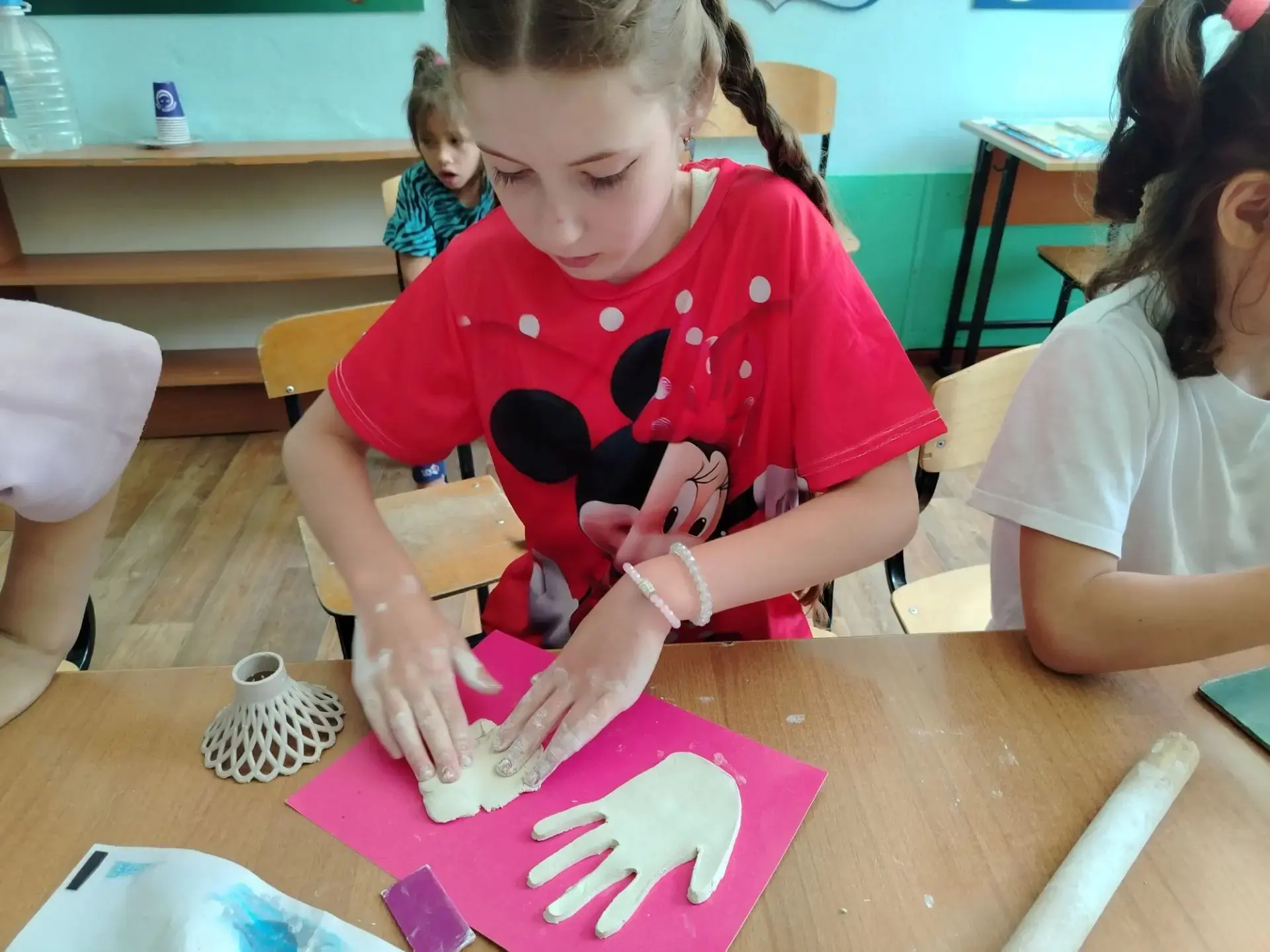 🎨В творческой мастерской работали с глиной и пластилином. Это было творчество без гран...
