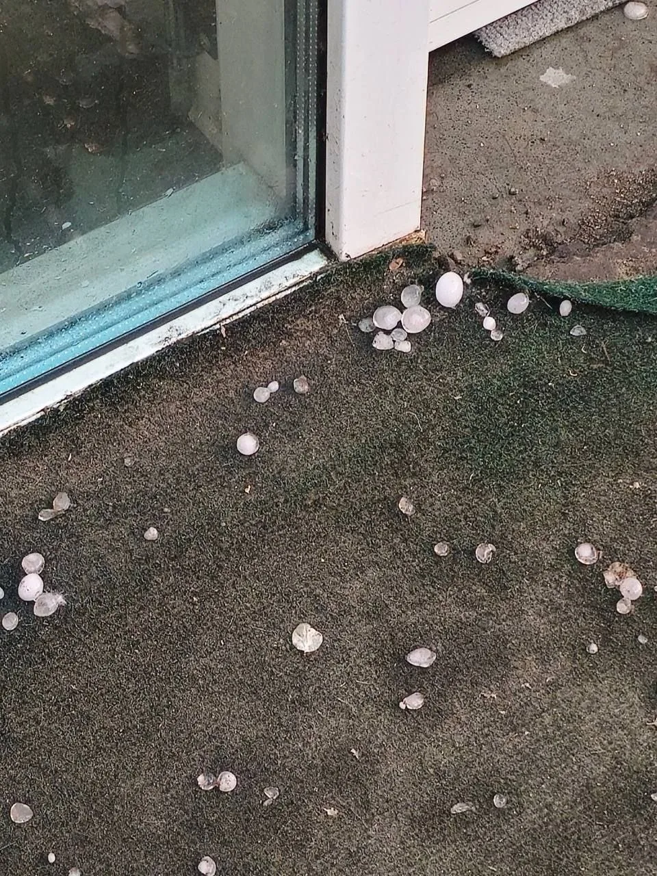 Хабаровск: Центральный и Кировский районы накрыло градом 🌨😨❄

В Хабаровске град прошёл в Центральн