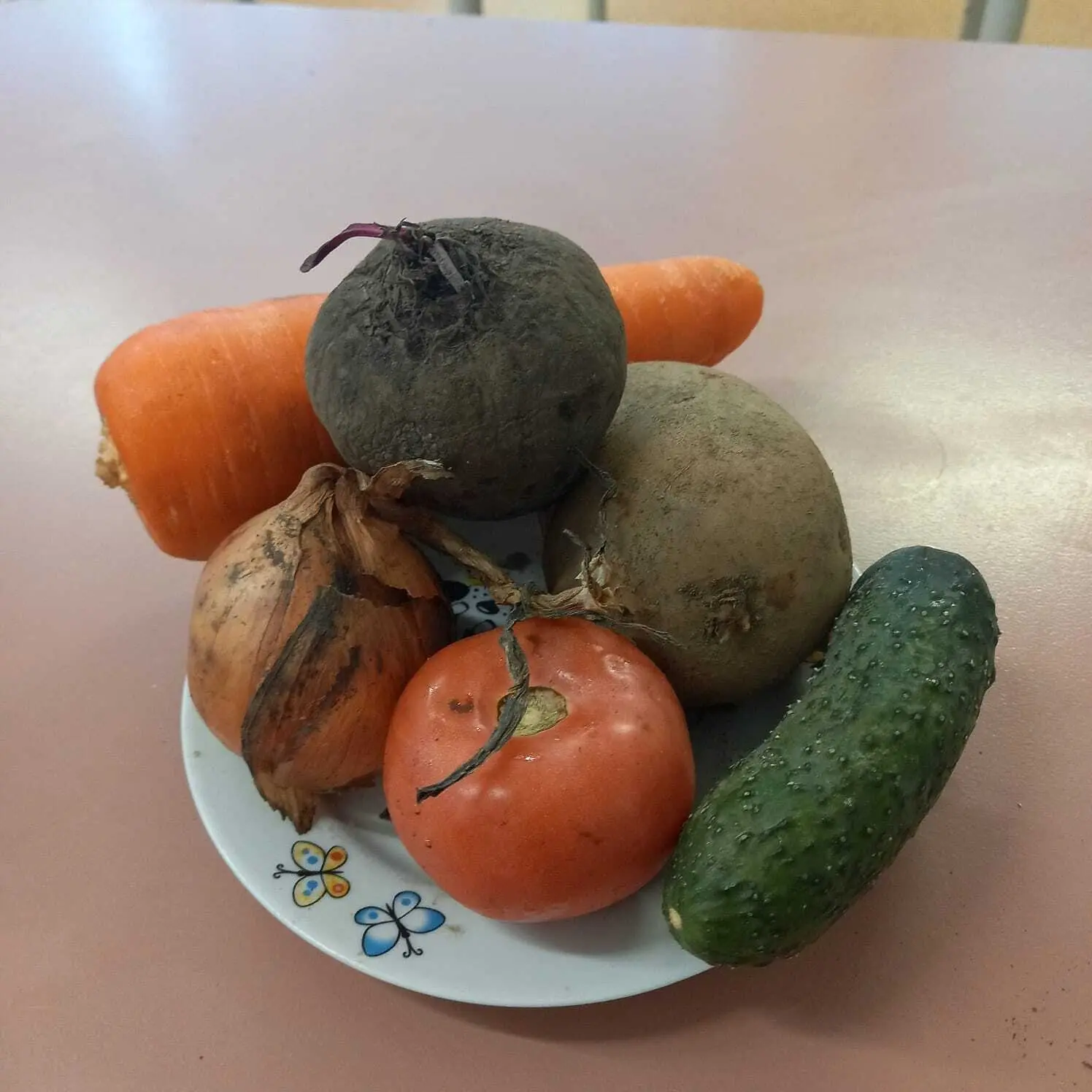 Осенний натюрморт от группы «Клубничка»! 🍓🥒