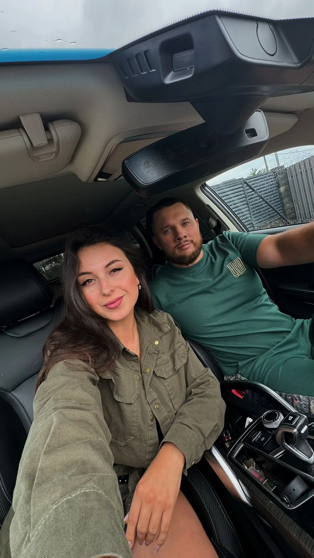 Уезжаем отдыхать за город, без детей, боже 🙈
так не привычно, я мама «головного мозга» дети 24/7 с 