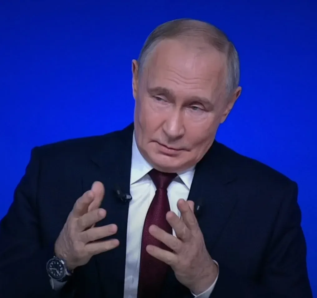 На прямой линии Президента вновь убеждаешься: ключевой вопрос — создание условий, где растить детей 