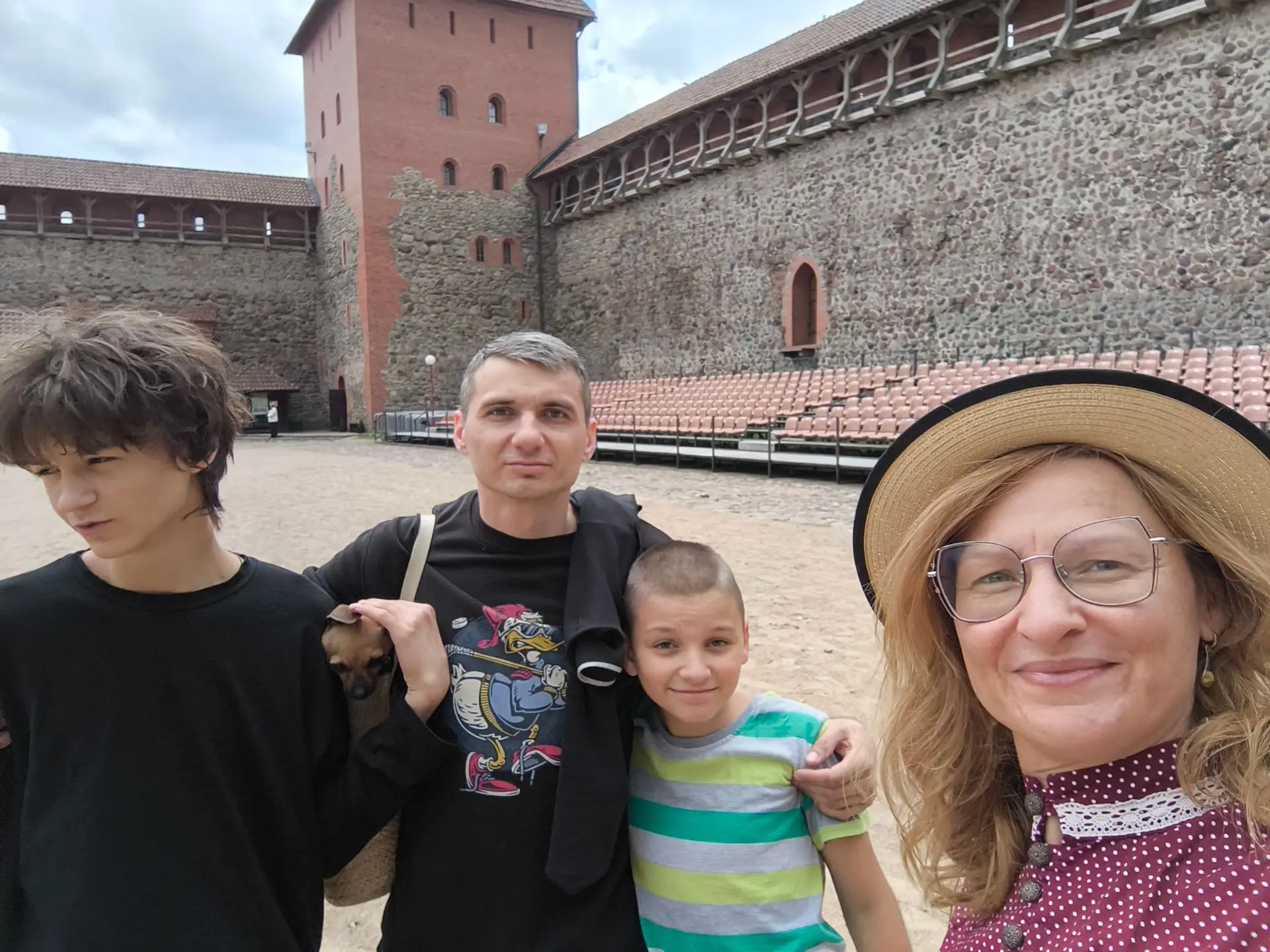 Внутри башен много различных экспозиции о быте того времени.