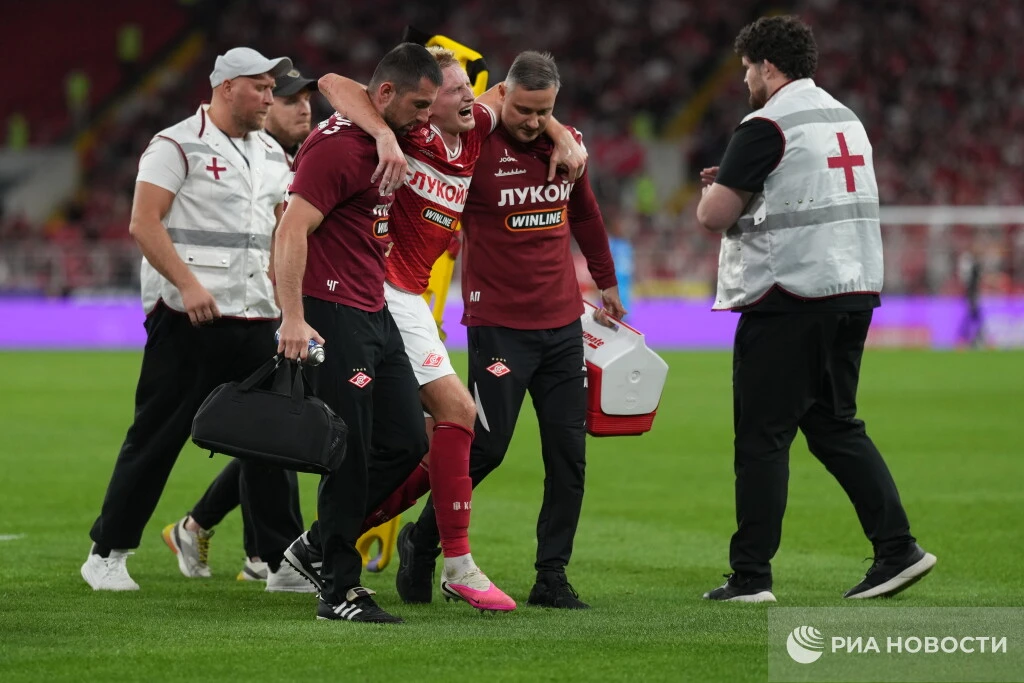 ⚽🤕 Руслан Литвинов получил тяжелую травму в матче с «Зенитом»