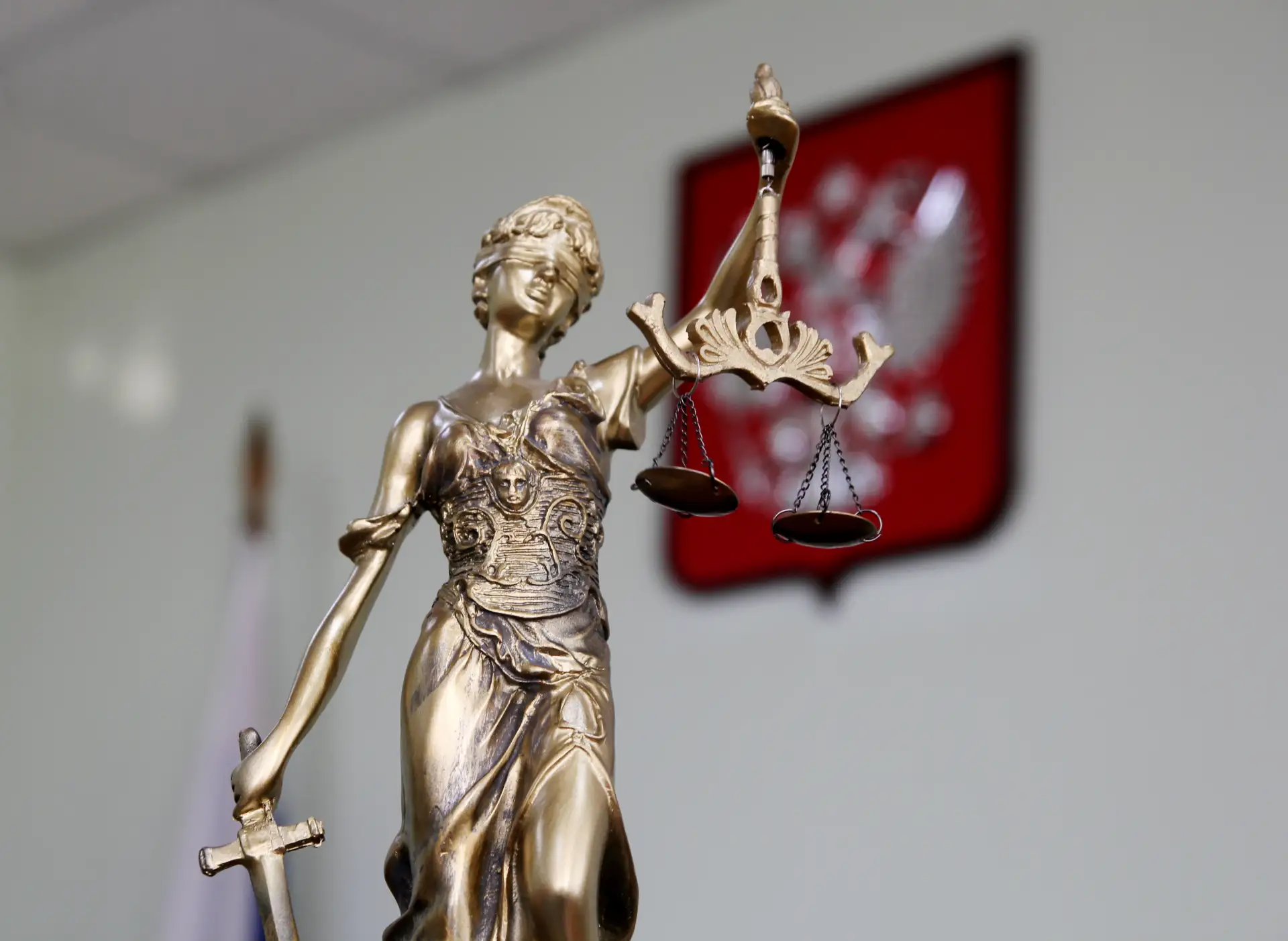 ⚖ «Кровать с сюрпризом»