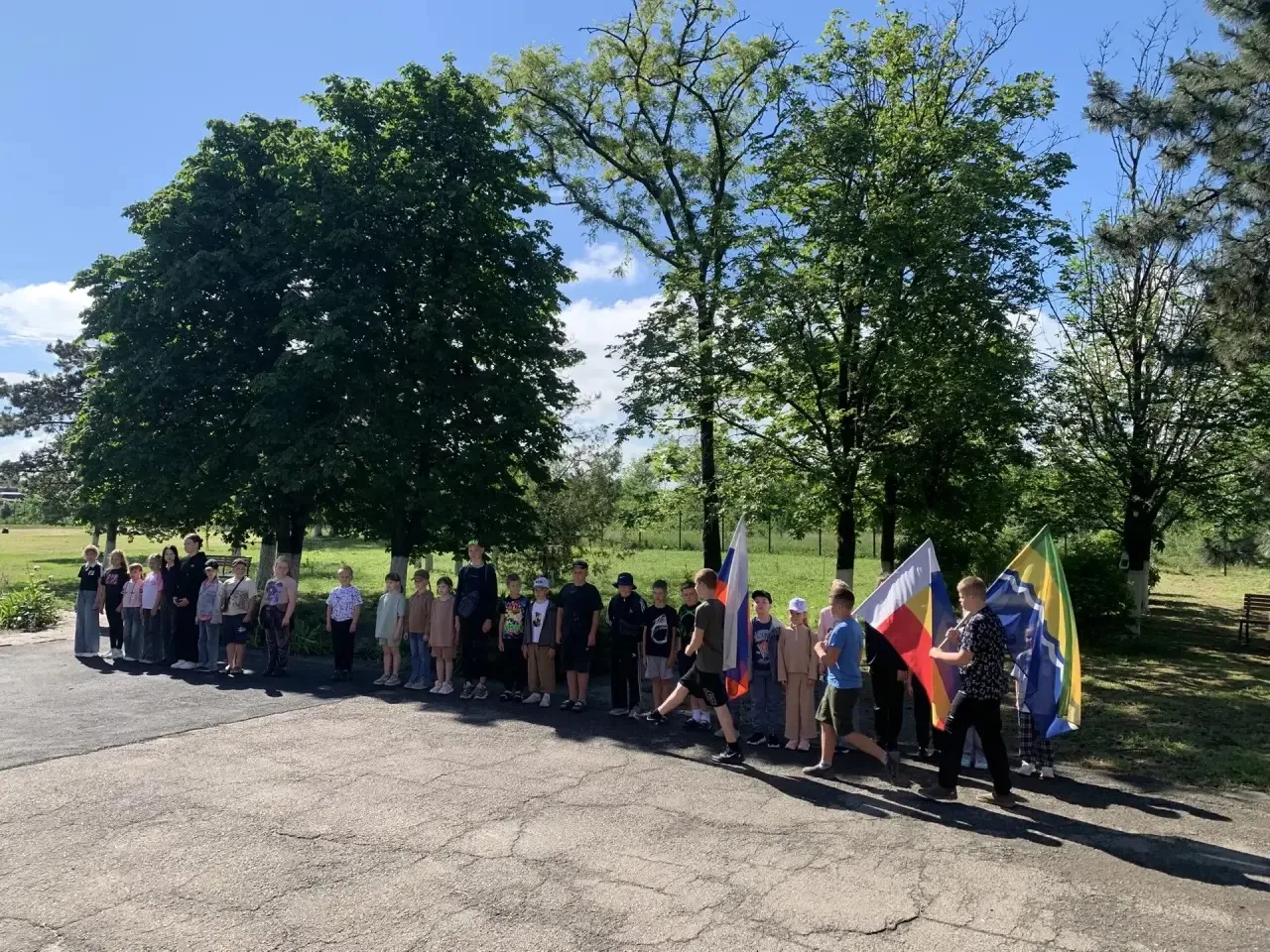 ☀️ Первый день в пришкольном лагере — яркий старт лета!