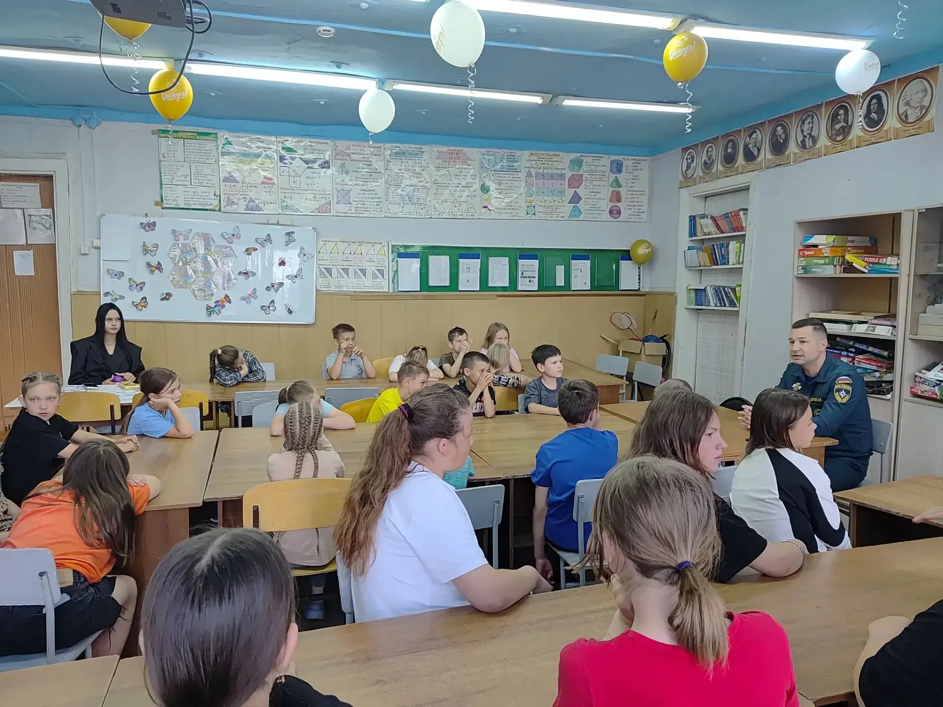 Безопасность — прежде всего! 🔥

Наш лагерь посетил важный гость — заместитель начальника 39 ПСЧ (по