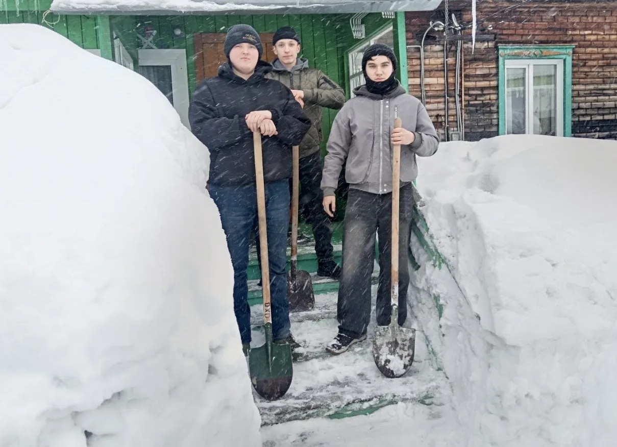 Студенты городских профессиональных образовательных учреждений регулярно оказывают помощь семьям уча