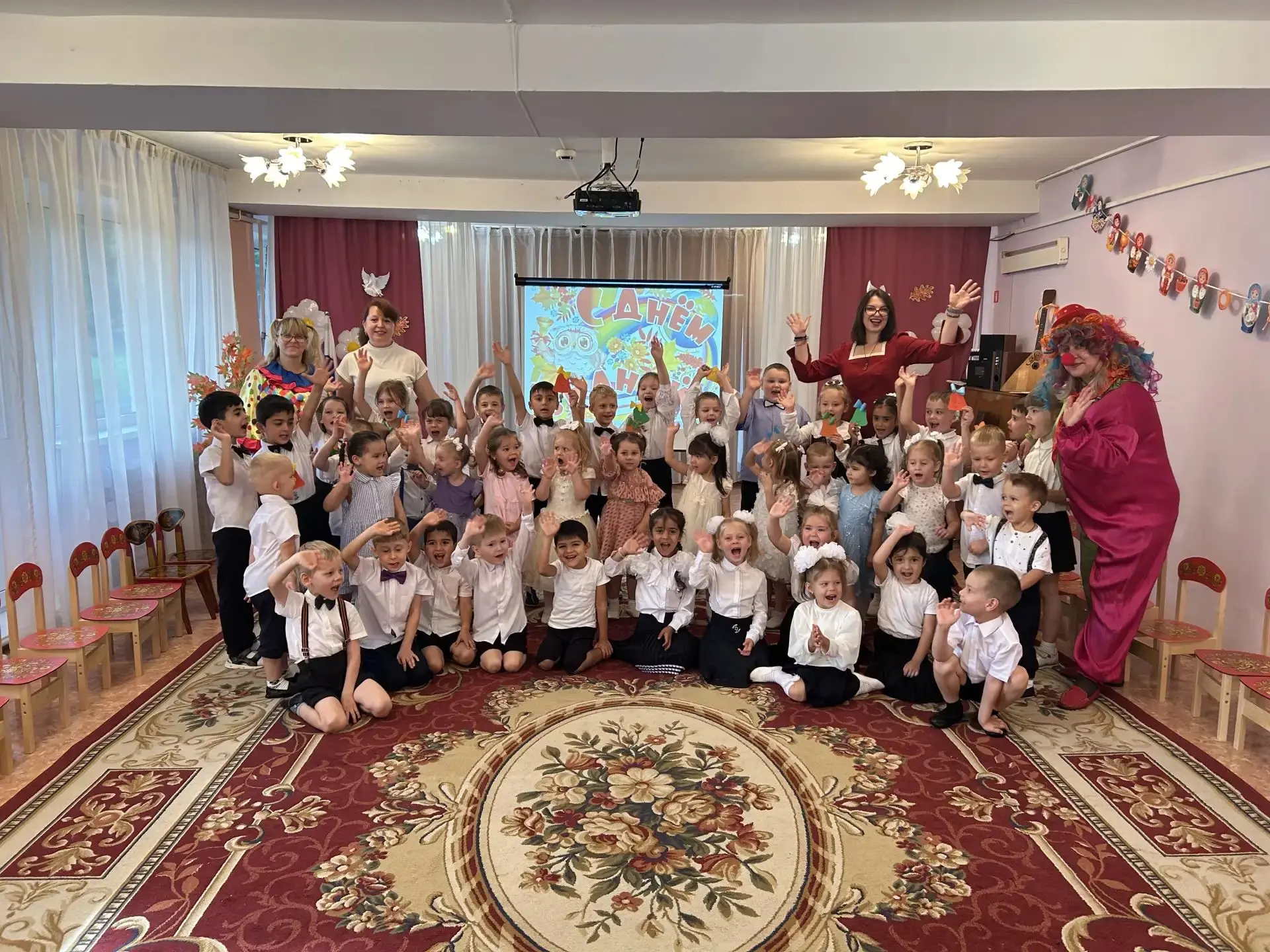 📚🍂 Осень настала, а вместе с ней наступил и День знаний!