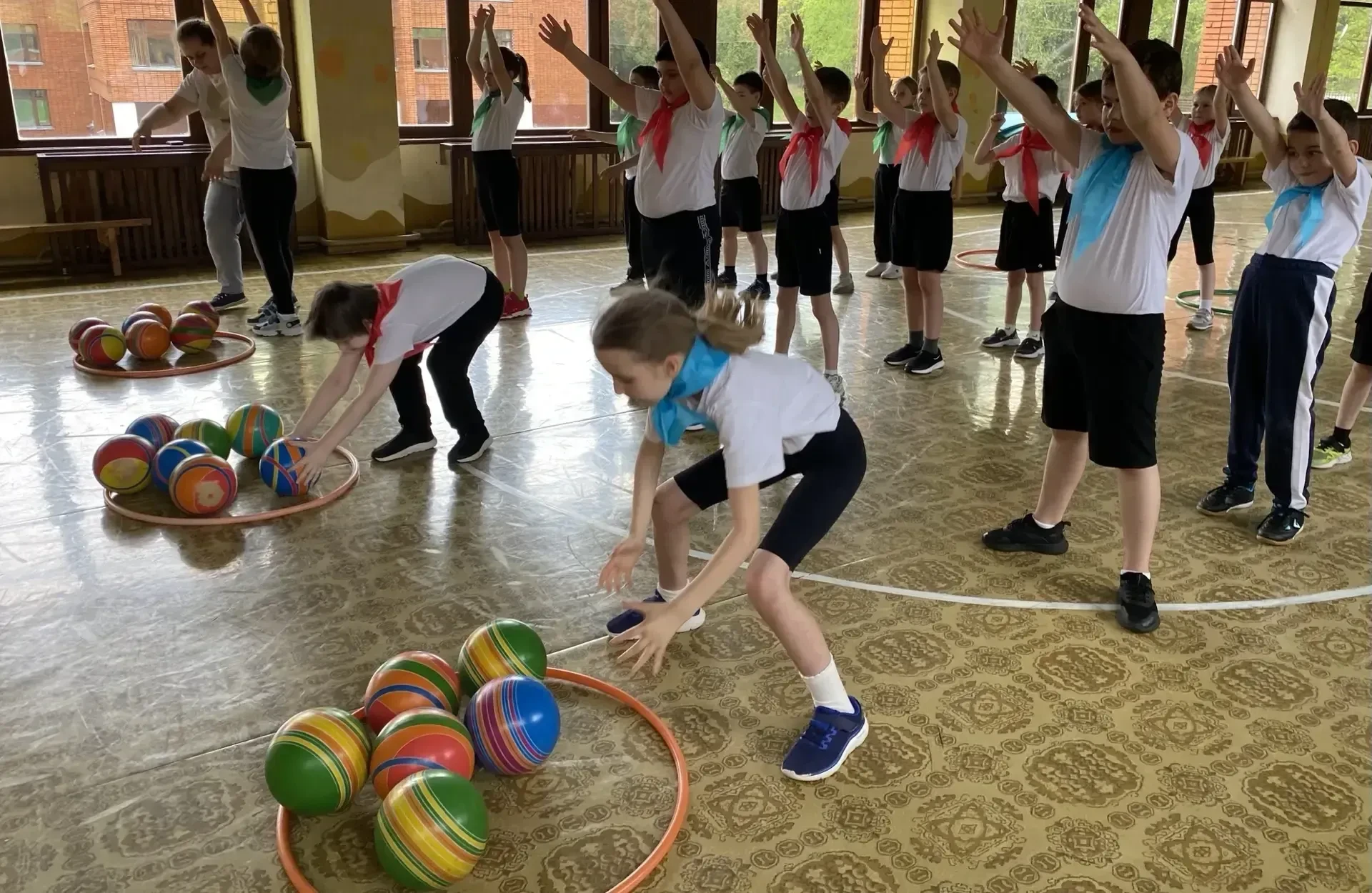 «Растём патриотами России»: спортивно-военная эстафета в  гимназии!   🏃‍♂️🎖️8 мая прошла яркая спорт