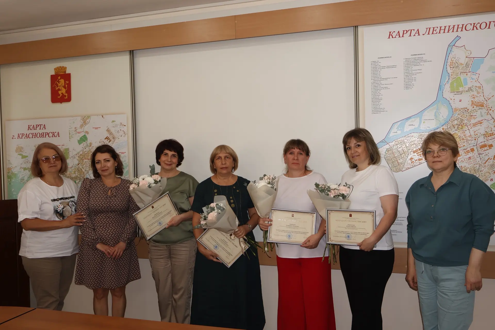 Дорогие медицинские работники!

Поздравляем вас с профессиональным праздником! 💐 Вы — настоящие гер