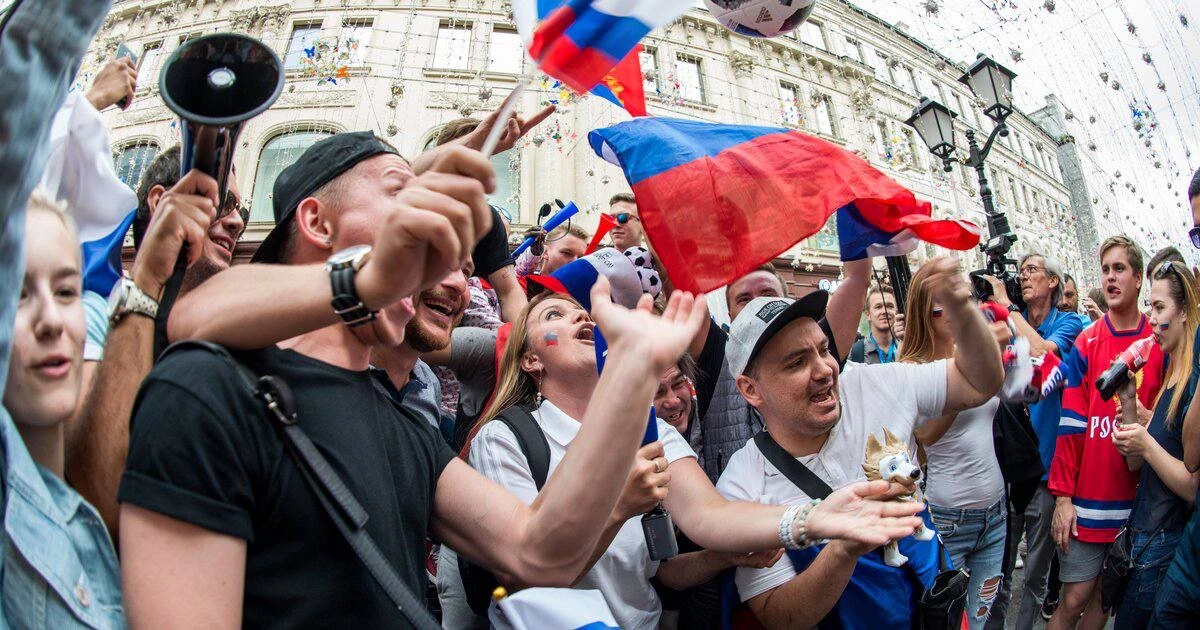 👏Луганчане, россияне! Следующие длинные выходные ждут россиян с 12 по 14 июня.  Наша страна будет от