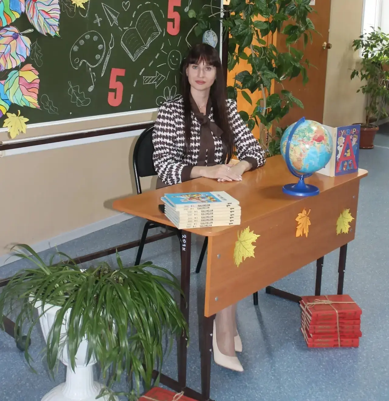 🎉 Поздравляем нашего заместителя директора по воспитательной работе, Надежду Викторовну, с Днём рож