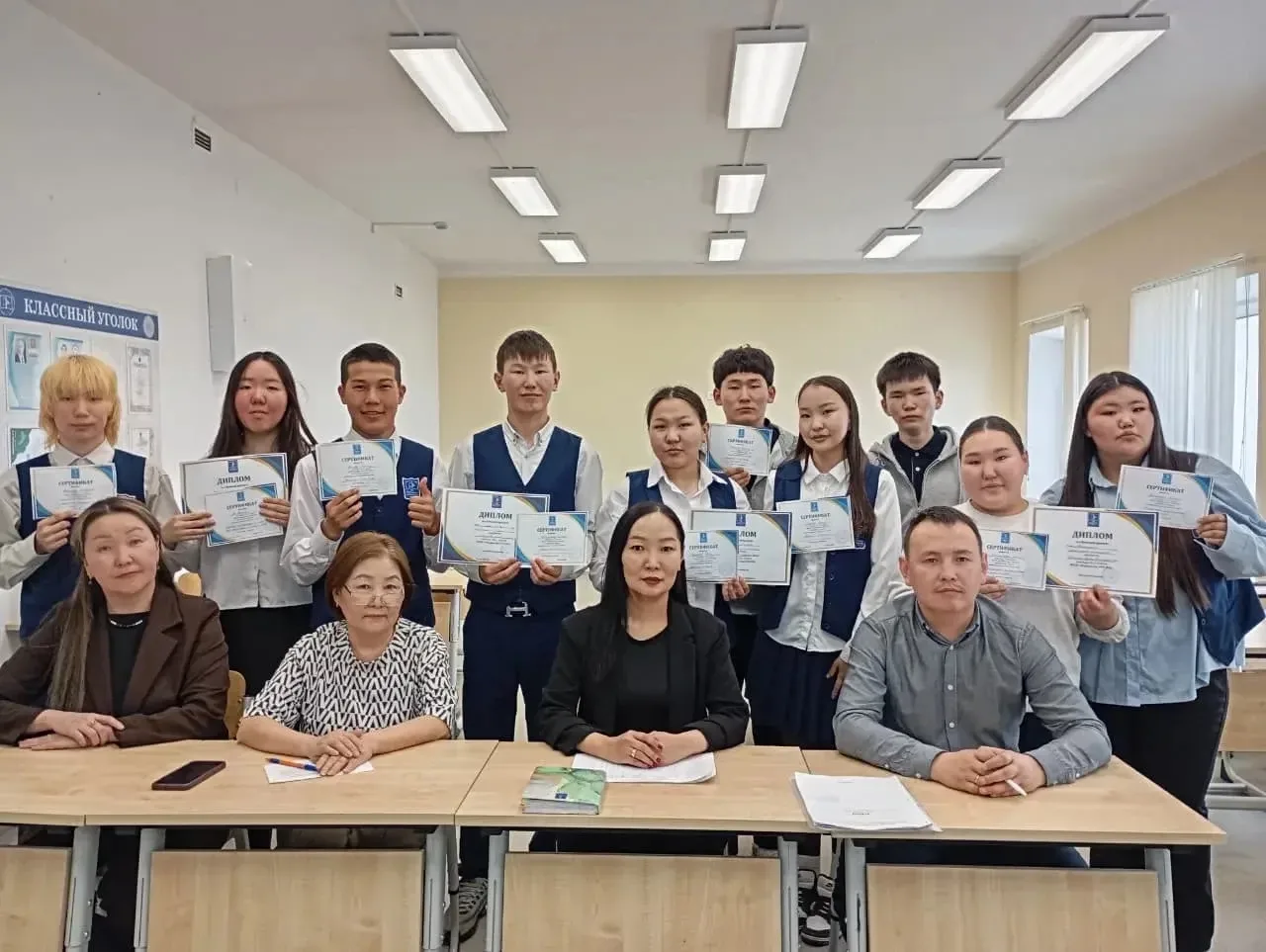 🎉 Сегодня в нашей школе состоялось важное событие — ученики 10 класса успешно защитили...