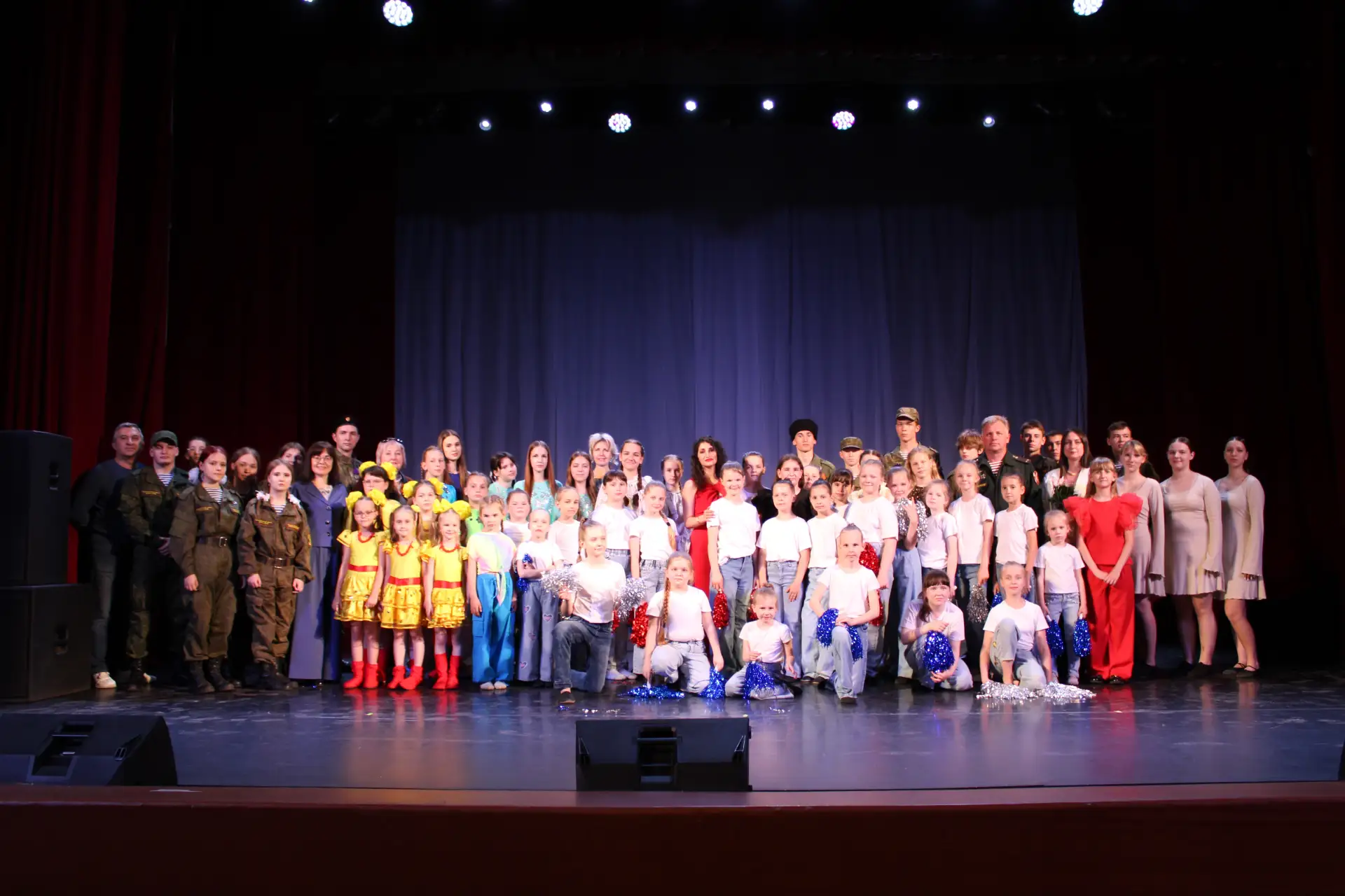 👫👫👫В День защиты детей состоялся праздничный концерт «Россия, мы дети твои»