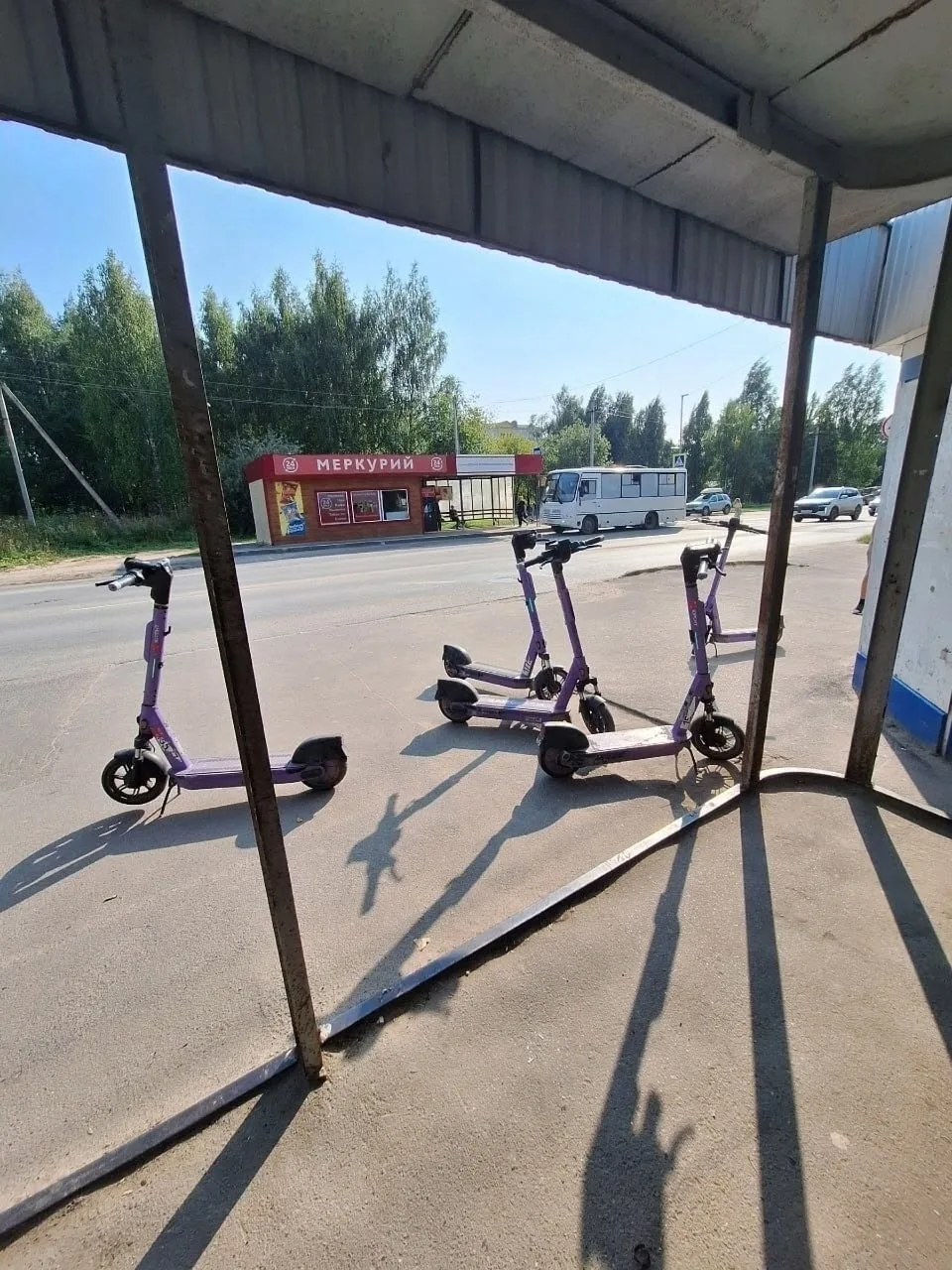 Для особо одаренных, которые не понимают, что парковка электросамокатов запрещена на ос...