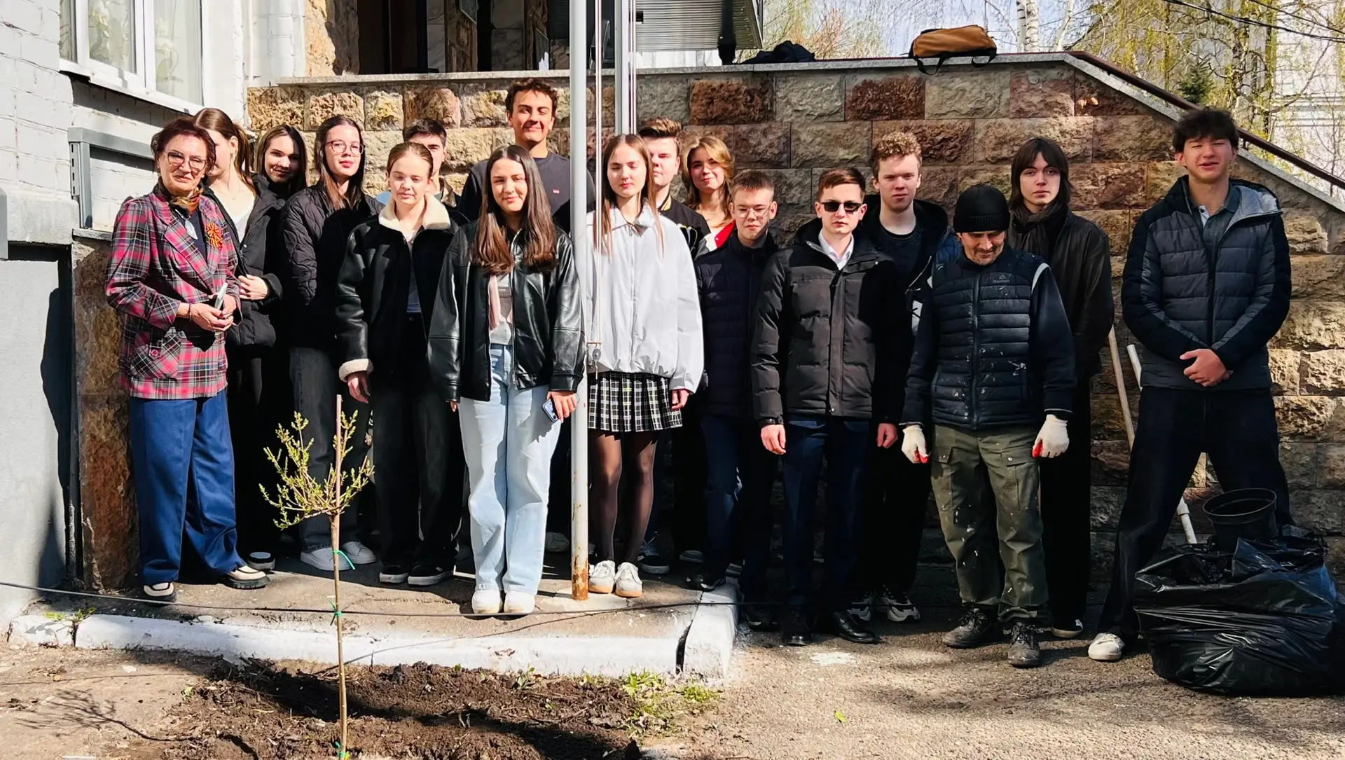 🌸 «Сирень Победы» расцвела в 39-й школе! 🌸