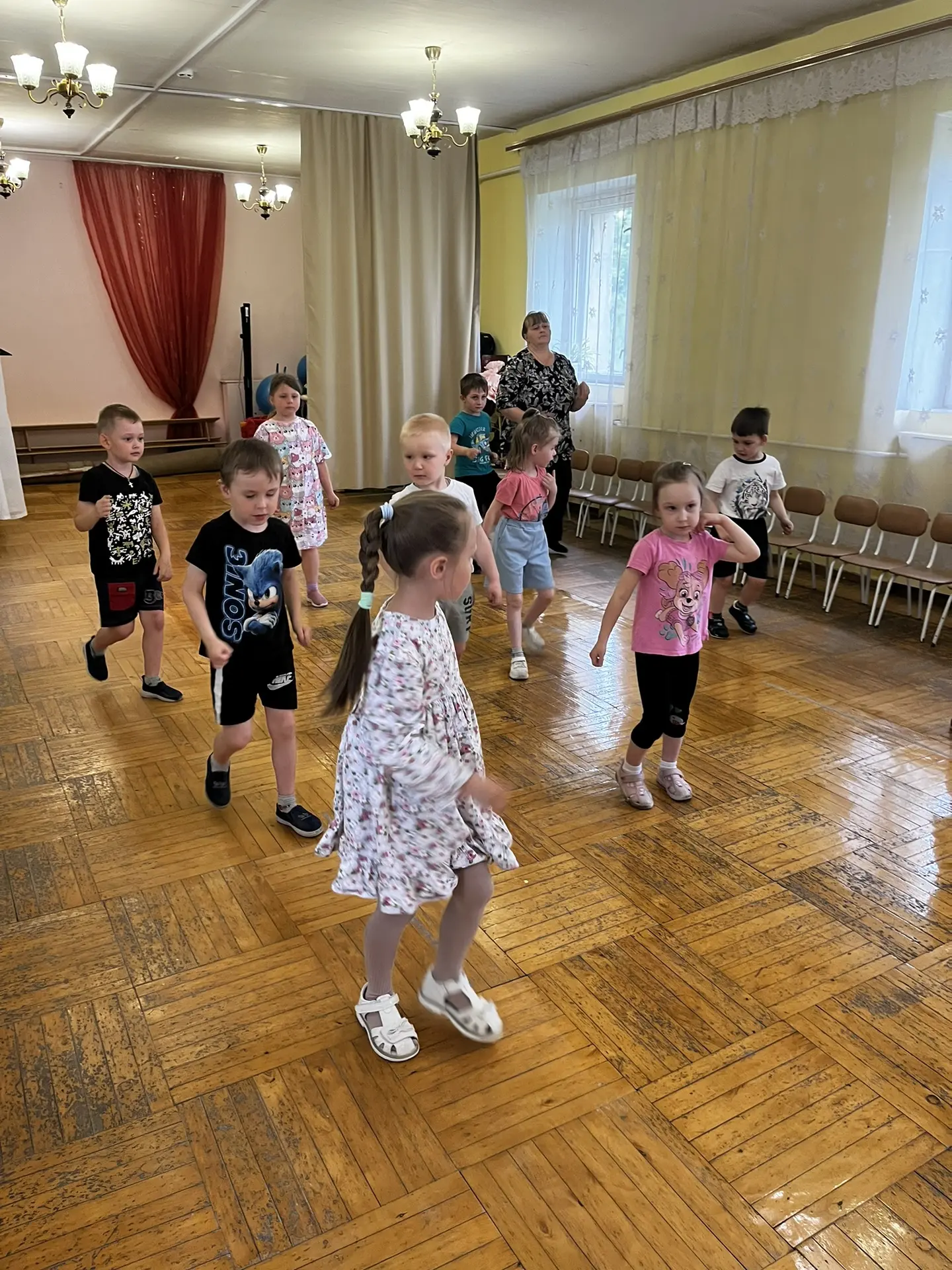В самый первый день июня,
