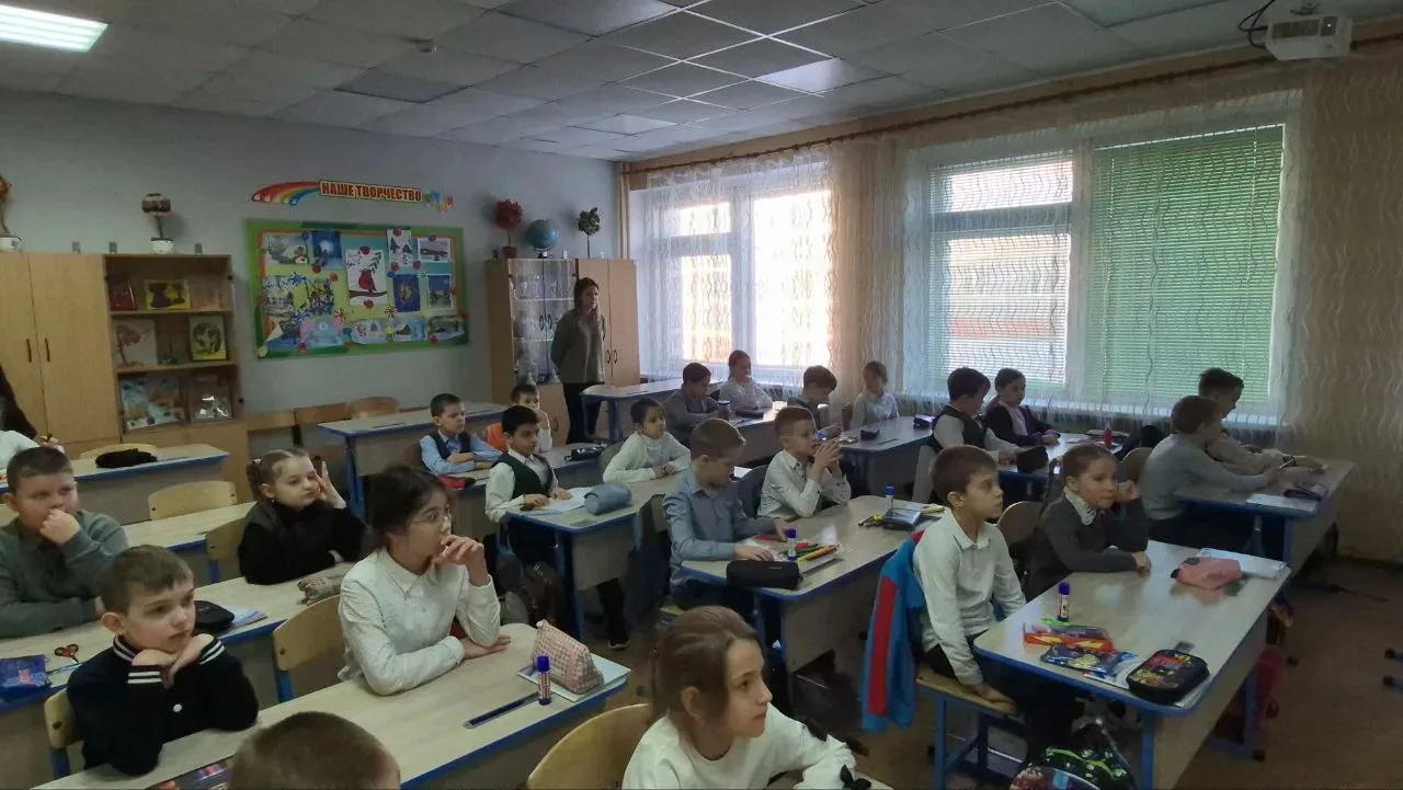 СИМВОЛ НАДЕЖДЫ " БЛОКАДНАЯ ЛАСТОЧКА"  27 января 2026 года учащиеся начальной школы приняли участие в