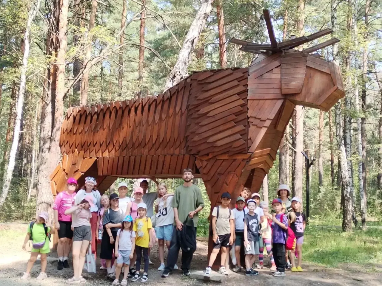 🌳🕵️‍♂️ Когда лето — это настоящее приключение

На летней площадке «Успех» ребят ждало настоящее пу
