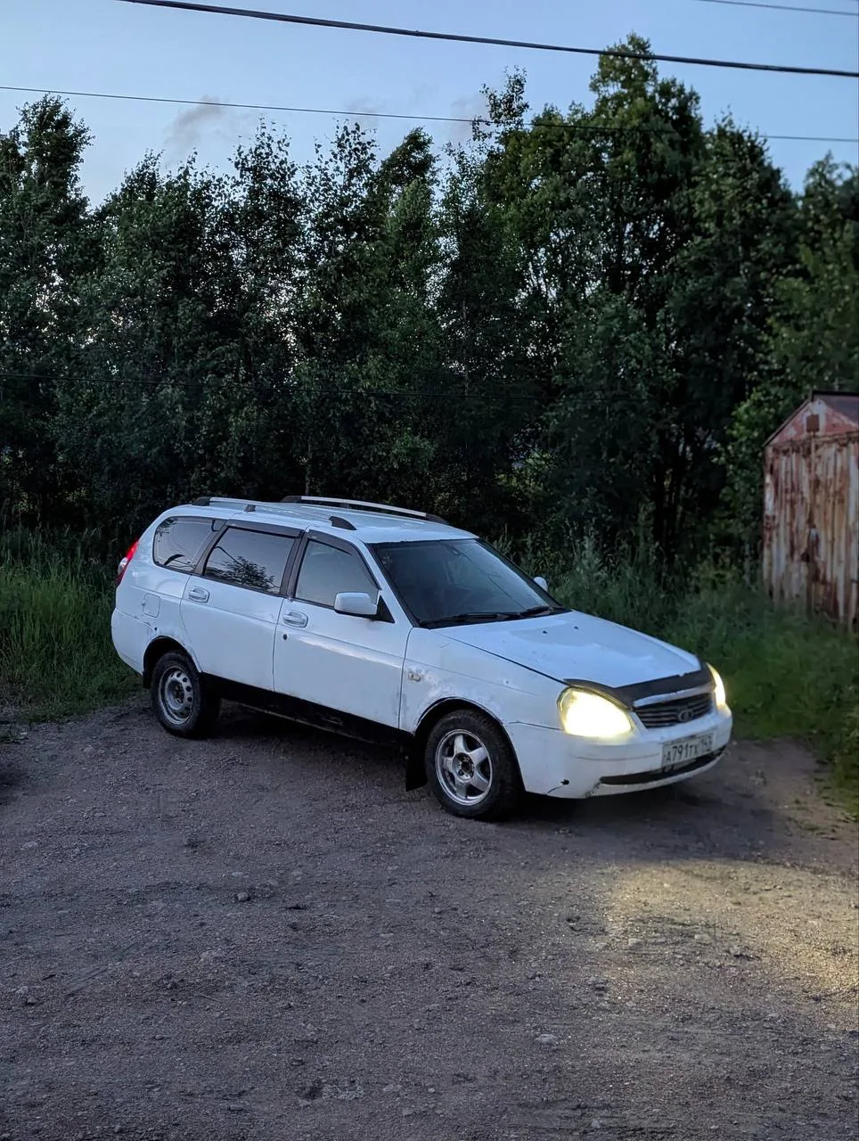Lada Priora 
1.6 МКПП 2010 год

Сел и поехал. Мотор шепчет, коробка переключает. Вторая без хруста.
