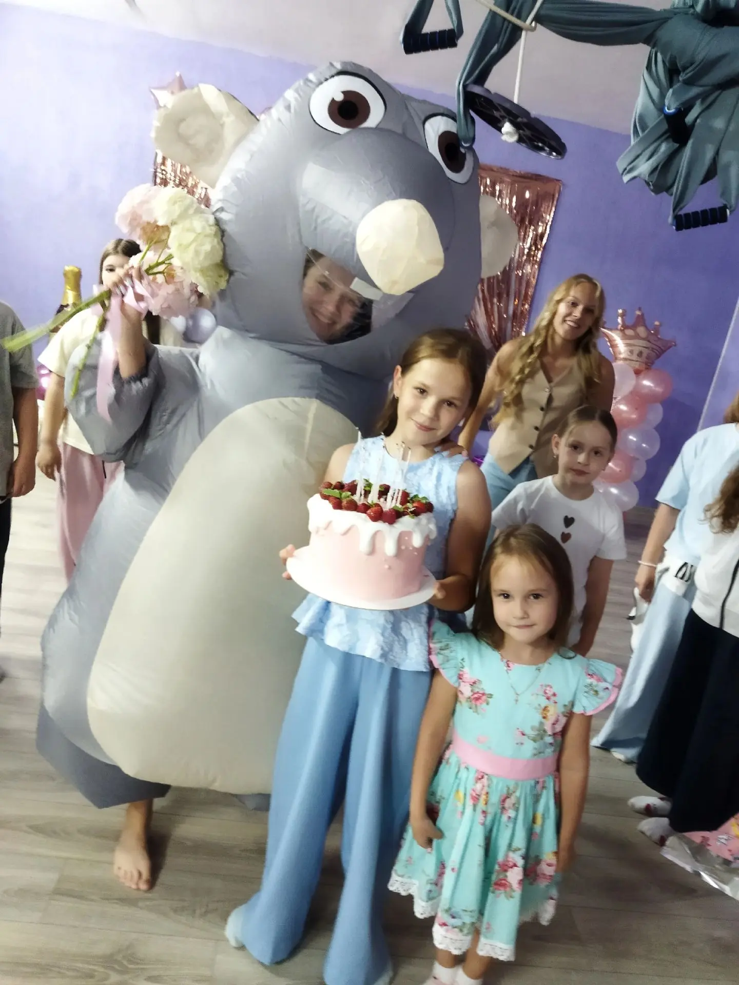 🎉 День рождения нашей именинницы прошёл просто волшебно! 🎉

На прошлой неделе мы отмечали день рож