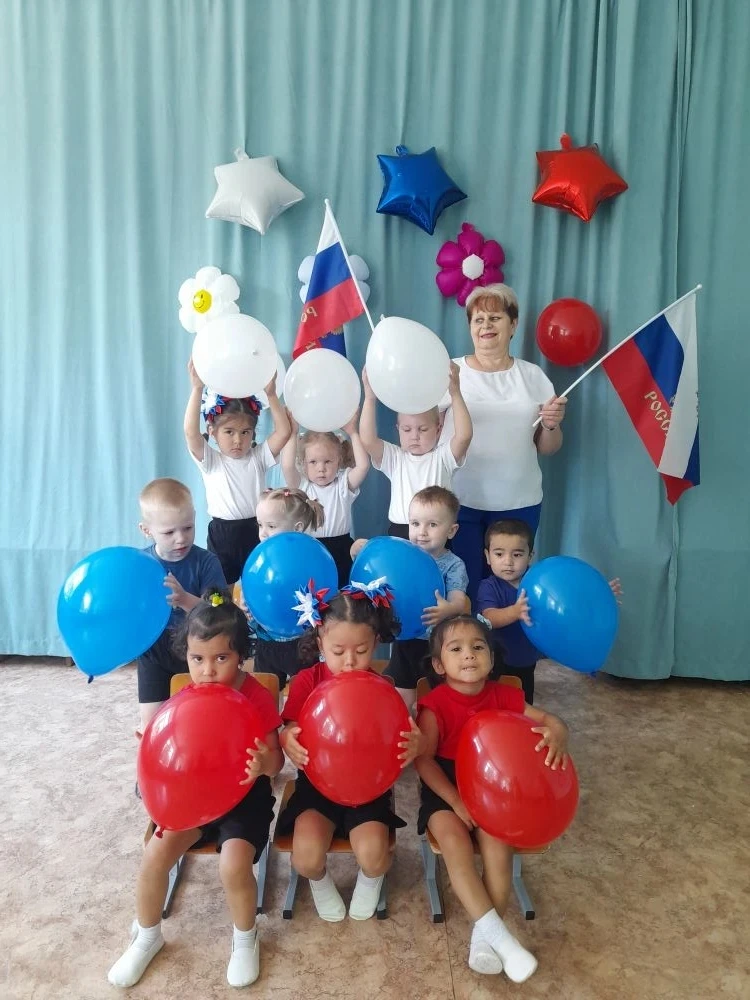 12 июня - День Рождения России, день её независимости! Россия - наша Родина. Родина - это дом, где м