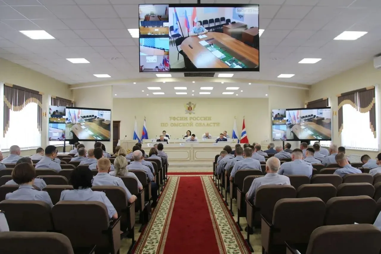Первый заместитель прокурора Омской области Андрей Хамошин представил личному составу УФСИН России п