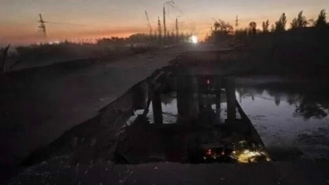 💥🌉 ВС РФ нанесли удар по мосту в Славянске, который использовался для логистики ВСУ, ...