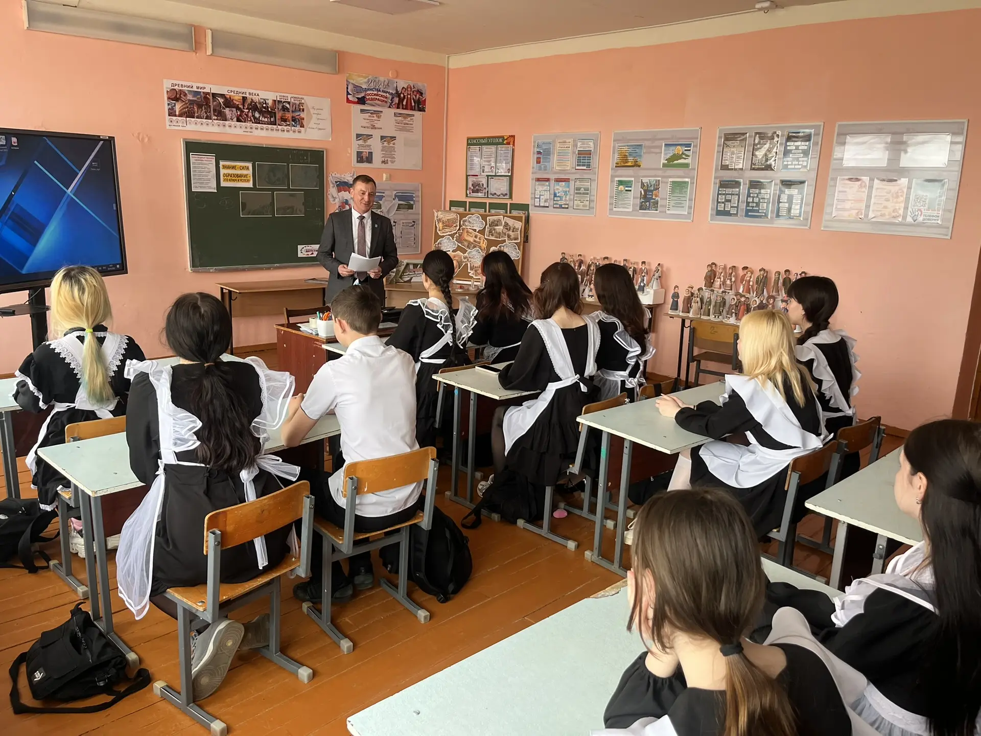 Урок о местном самоуправлении в селе Еланлино