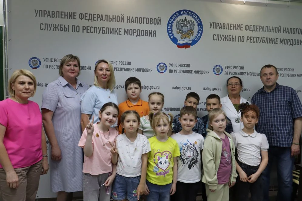 Дети сотрудников налоговых органов побывали на экскурсии в УФНС

👨‍👩‍👧‍👦Сегодня в УФНС России по