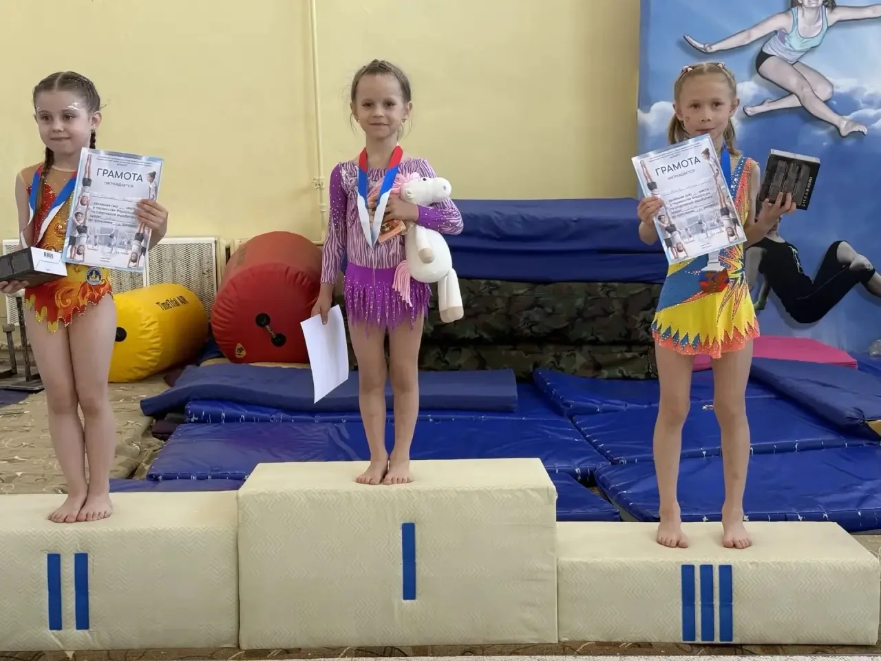 🌟 Маленькая чемпионка в нашем детском саду! 🌟
У нас потрясающая новость: Елизавета Тихомирова, наш