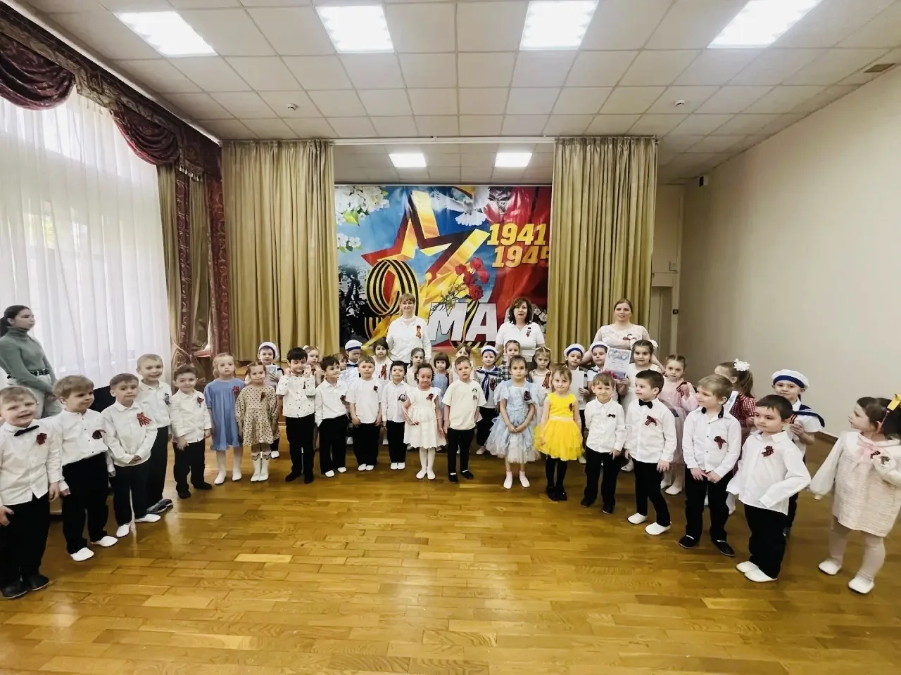 Сегодня в нашем детском саду прошло праздничное мероприятие, посвященное Дню Великой Победы. 
Наши в