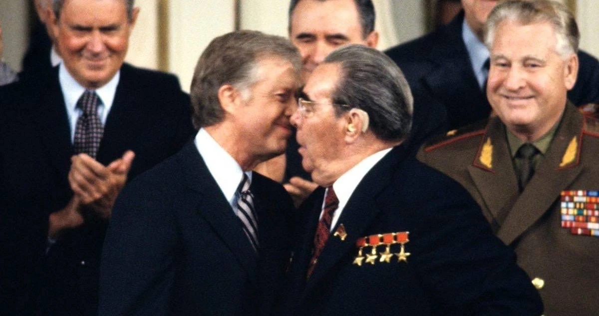 18 июня 1979 года в Вене между СССР и США был подписан Договор об ограничении стратегических наступа