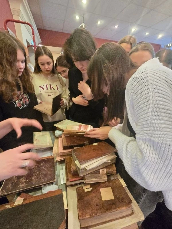Знакомство с уникальным книжным собранием нижегородского врача и библиофила Генриха Иосифовича Родзе