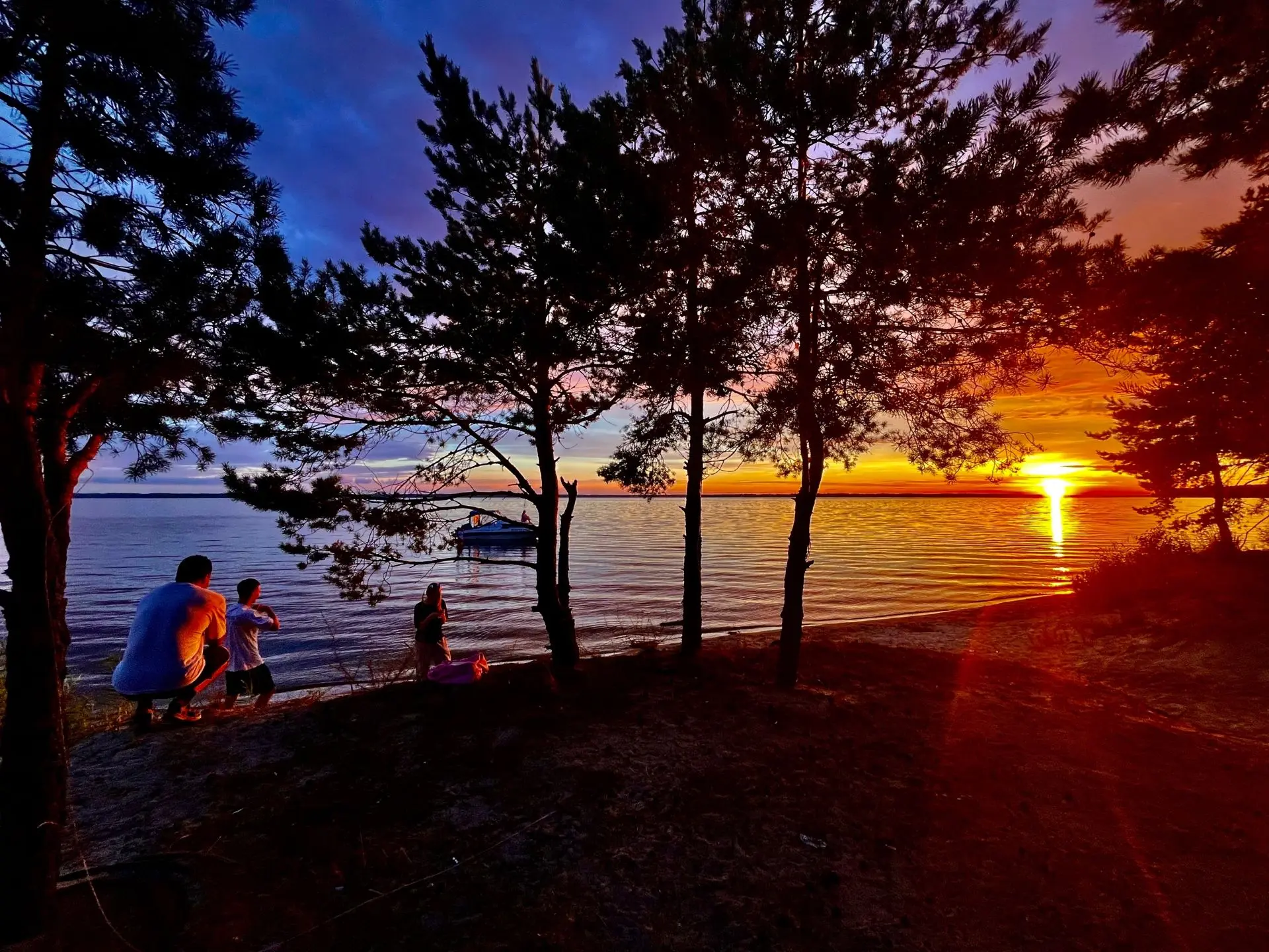 🌅 Вместо тысячи слов...

📸 Ирина Виноградова

#ПервыйСокольский #СокольскаяНовь #Сокольское