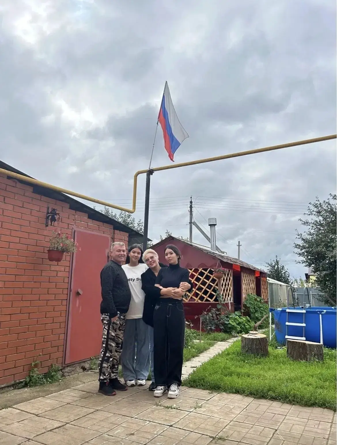 Мы задали вопрос нашим педагогам: Что для Вас означает Флаг России?