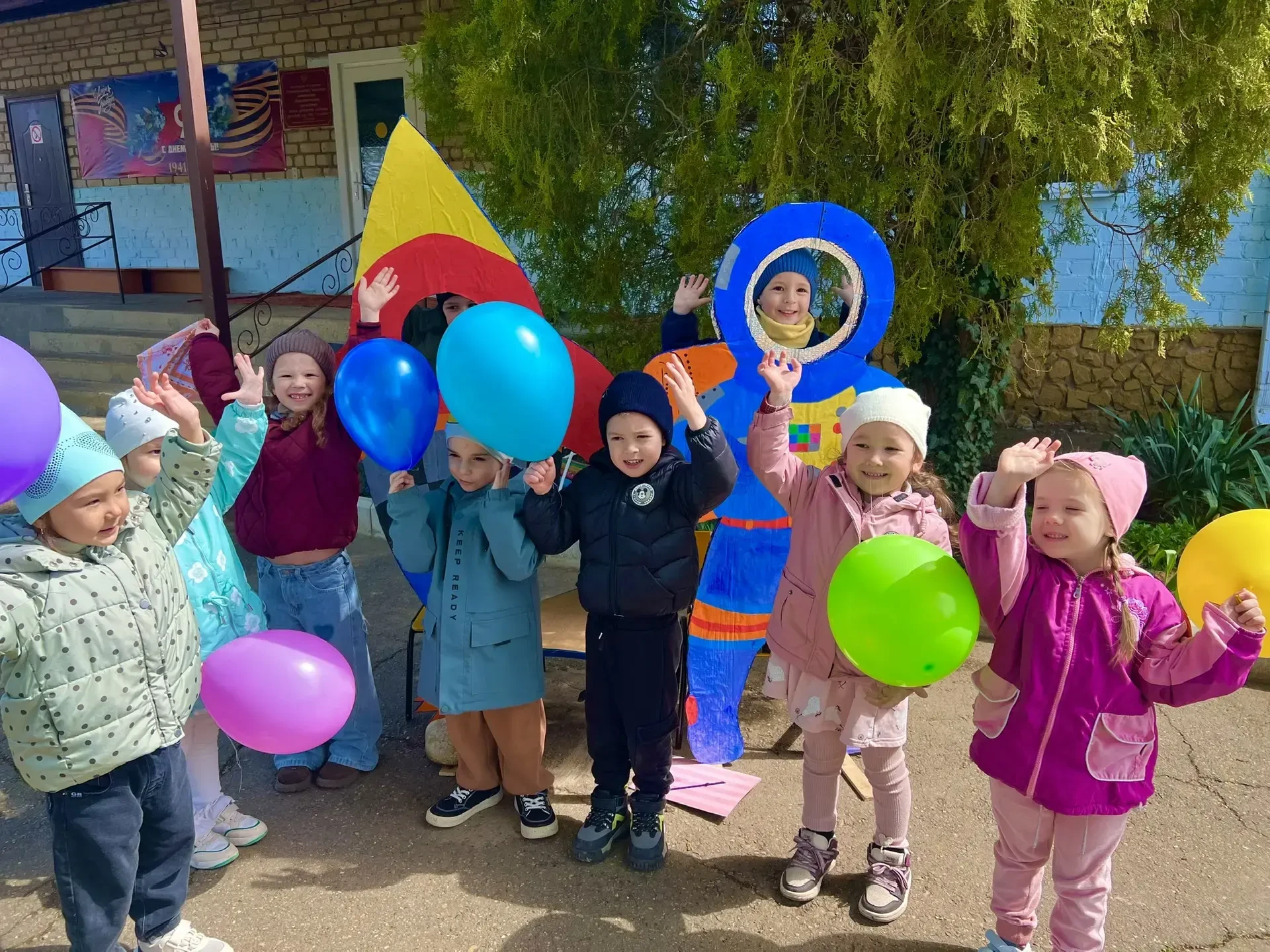Космос близко: как дошколята из «Улыбки» осваивали Вселенную   В детском саду «Улыбка» села Летняя С